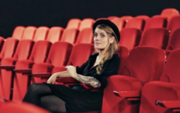 Laura Braun - Naturtrüb - Estreno