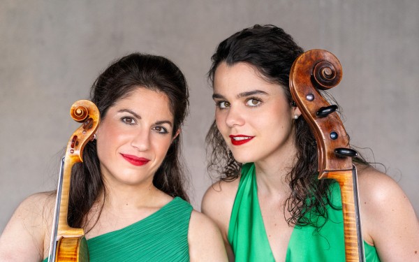 Klang und Leidenschaft: Aloisia Dauer - Violine, Estelle Revaz - Violoncello