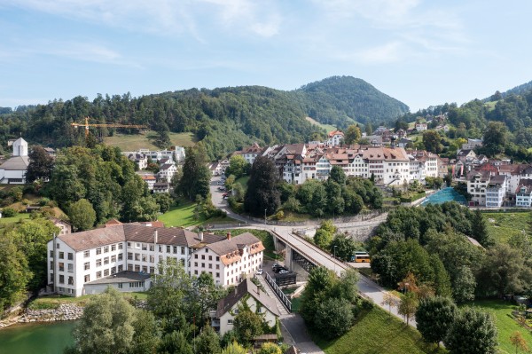 Leerstehende Gebäude umnutzen und Begegnungsräume schaffen
