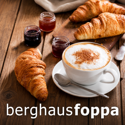 Bergfrühstück im Berghaus Foppa