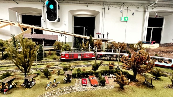 Public Day Gravel Yard