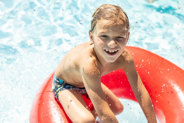 Spielnachmittage im Hallenbad