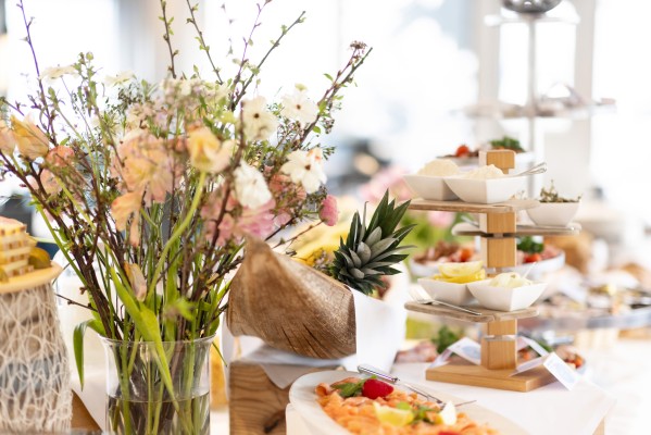 Brunch-Buffet am Zugersee