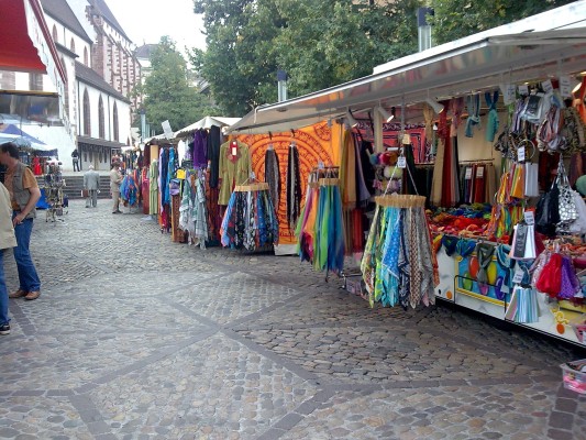 Neuwarenmarkt