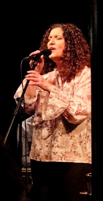 Sara Serio & Band - Live-Konzert