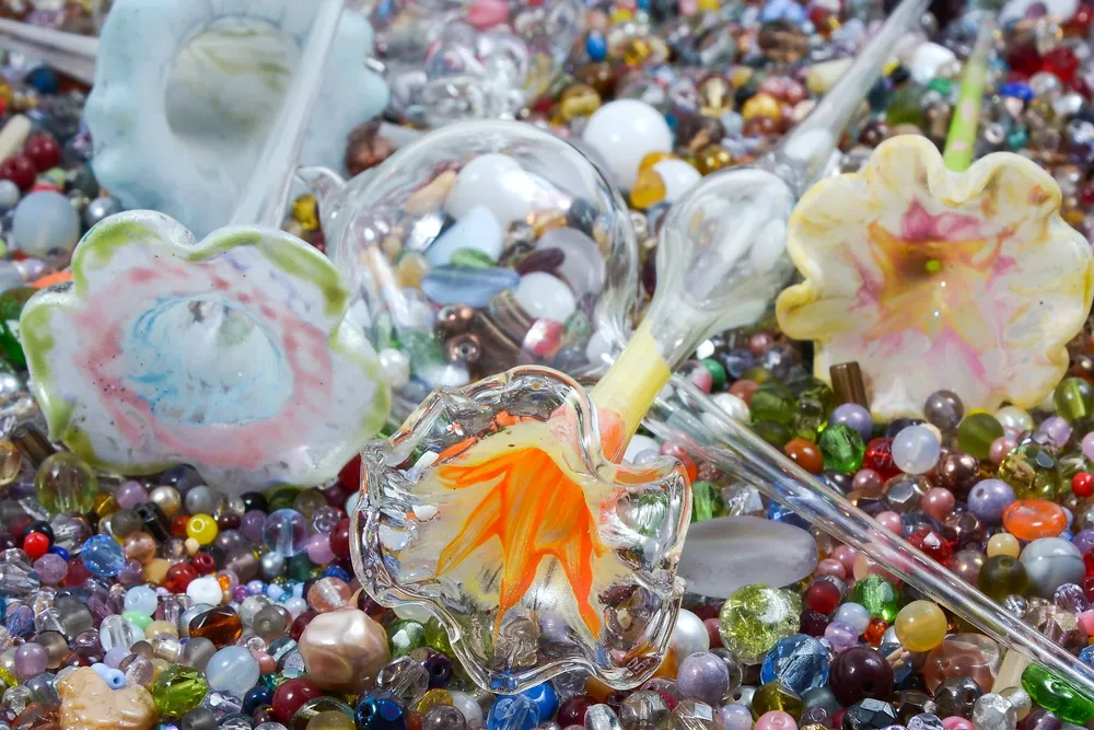 Playing with glass in Crystal Paradise