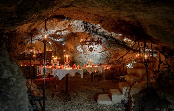 Tour corto por Hölloch con raclette en la cueva con ambiente