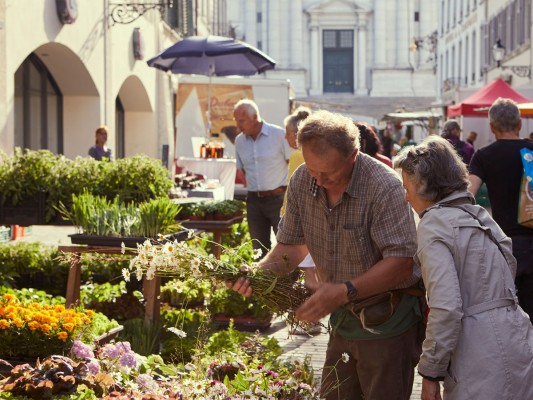 Gemüsemarkt / Wochenmarkt Solothurn