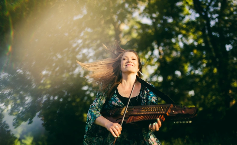 Gränzgängig – Volksmusik auf neuen Wegen: Viertaktmotor mit