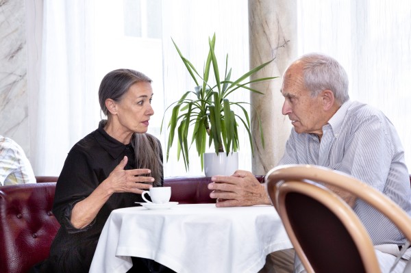 Im Café Med Zürich