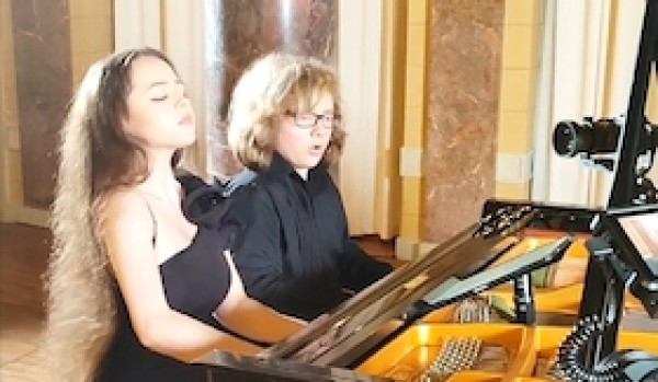 Duo Laetitia Hahn y Philip Hahn te llevan a los mundos sonoros entre el brillo celestial y el fuego infernal