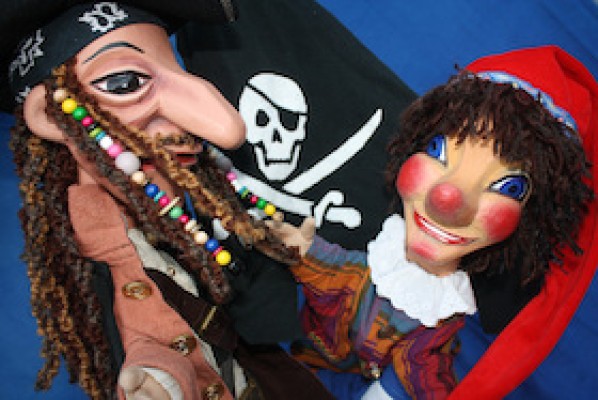 Kasper and the Pirate of the Seven Seas - Hand Puppet Show for Children from 4 Years