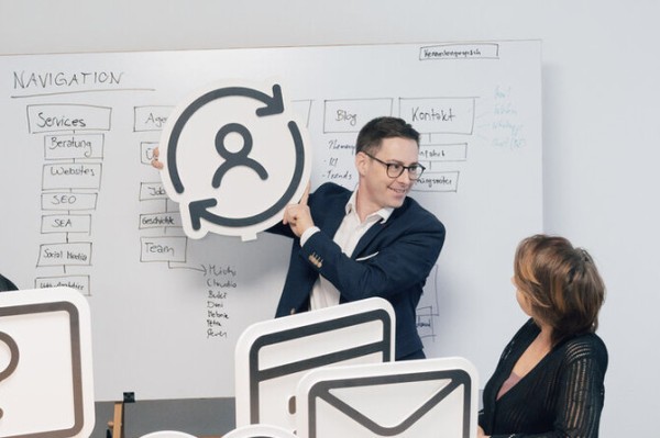 Brown Bag: Wird dein KMU 2027 noch gefunden?